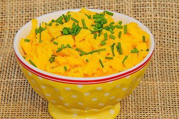 Image showing Scrambled eggs with chives