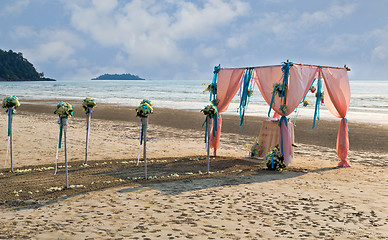 Image showing Flower decoration at the beach wedding