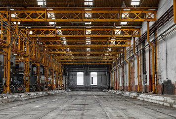 Image showing Interior of a vehicle repair station