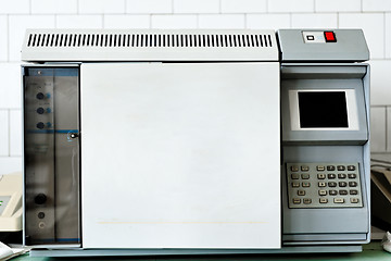 Image showing Old vintage computer in laboratory