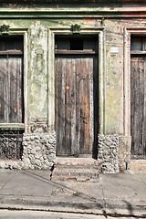 Image showing Old door, Santiago de Cuba