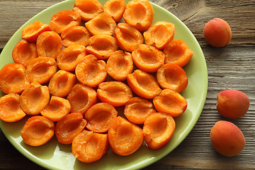 Image showing Apricots