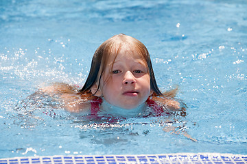 Image showing little girl in swimming pool