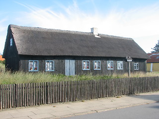 Image showing Old house with straw roof