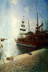 Image showing The ships in the old harbor.