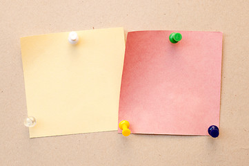 Image showing color pins with color note paper