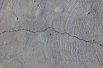 Image showing cement wall with crack