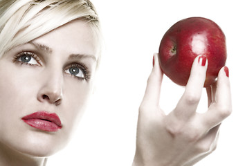 Image showing apple in the hand