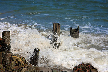 Image showing High tide is coming