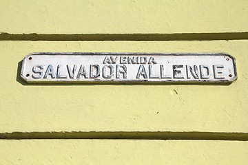 Image showing Salvador Alende avenue