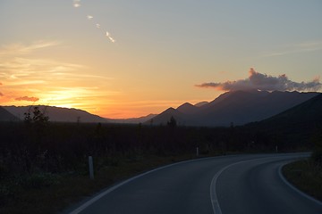 Image showing road through the green field