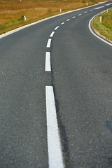 Image showing road through the green field