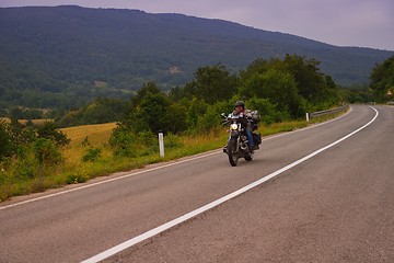 Image showing road through the green field