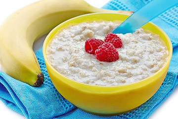 Image showing Bowl of oats porridge