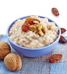 Image showing Bowl of oats porridge