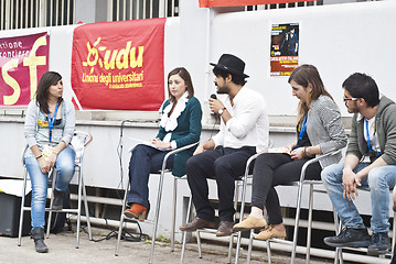 Image showing Alessandro Mannarino meets students in Palermo