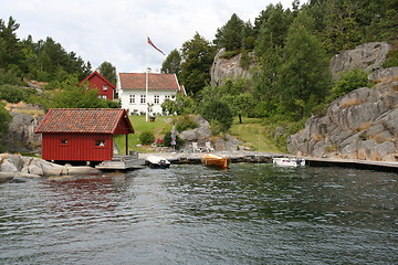 Image showing House in the bay