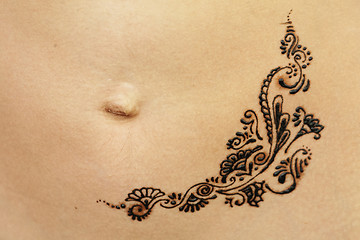 Image showing Mehendi on the stomach