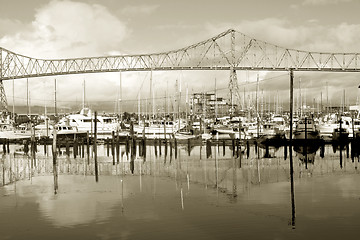 Image showing Astoria-Megler Bridge and West Mooring Basin