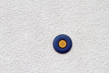 Image showing blue and yellow button