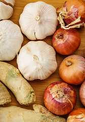 Image showing Ginger, garlic and allium ascalonicum