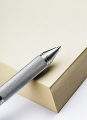 Image showing Memo pad and pen