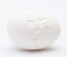 Image showing Cracked white egg