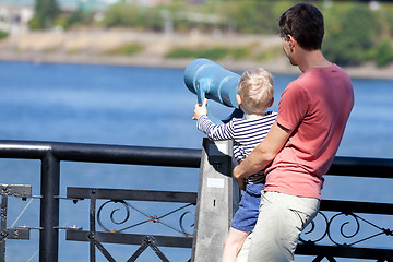 Image showing family at seaside