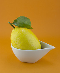 Image showing yellow ripe lemon 