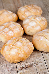 Image showing six fresh baked buns