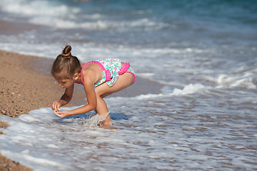 Image showing Little girl at the beach