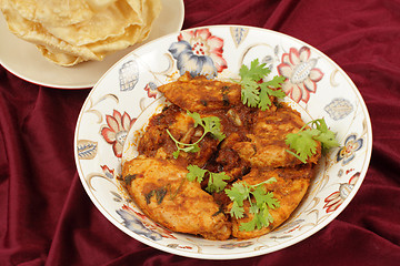 Image showing Kashmiri chicken and pappadums