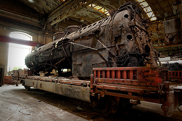 Image showing Old industrial locomotive in the garage