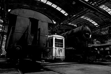 Image showing Old industrial locomotive in the garage