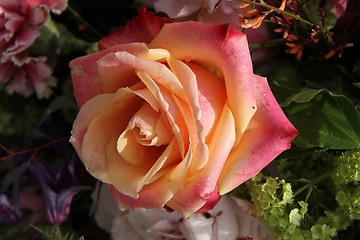 Image showing Wedding flowers in various shades of pink