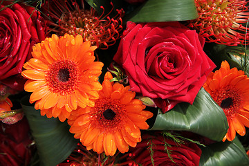 Image showing Orange and red bouquet