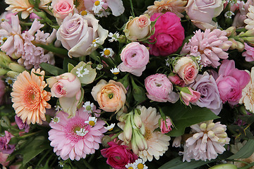 Image showing Pastel mixed bouquet