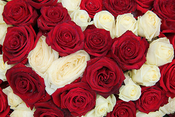 Image showing Wedding centerpiece in red and white