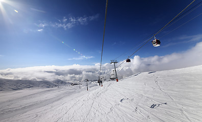 Image showing Gondola and chair lift in nice sunny day.