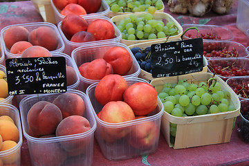 Image showing Fruit at a market