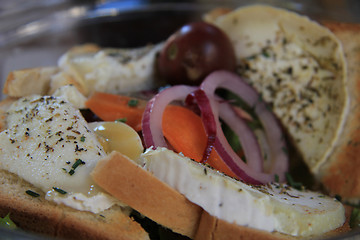 Image showing Goat cheese salad