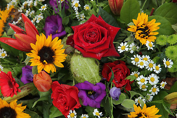 Image showing Flower arrangement in bright colors