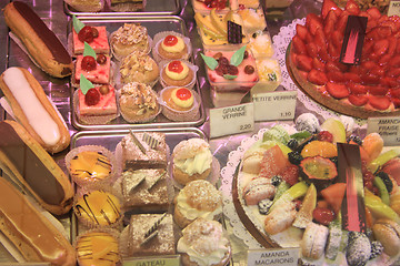 Image showing Luxurious French pastry