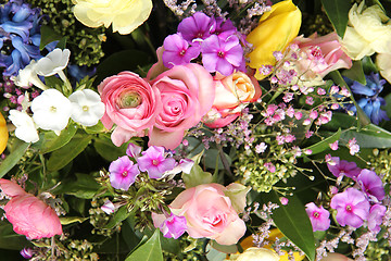 Image showing Mixed floral arrangement in pastel colors