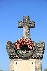 Image showing Ceramic flowers funeral wreath