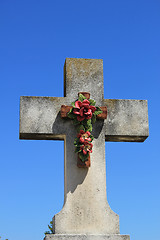 Image showing Crucifix with ceramic flowers