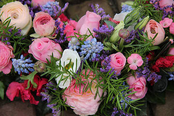 Image showing Mixed pink flower arrangement