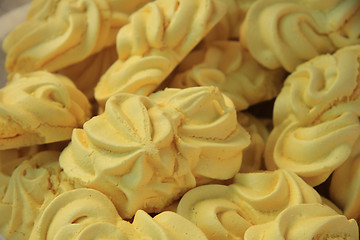 Image showing Yellow lemon meringue