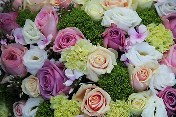 Image showing purple, pink and white wedding centerpiece