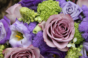 Image showing Bridal arrangement in different shades of purple